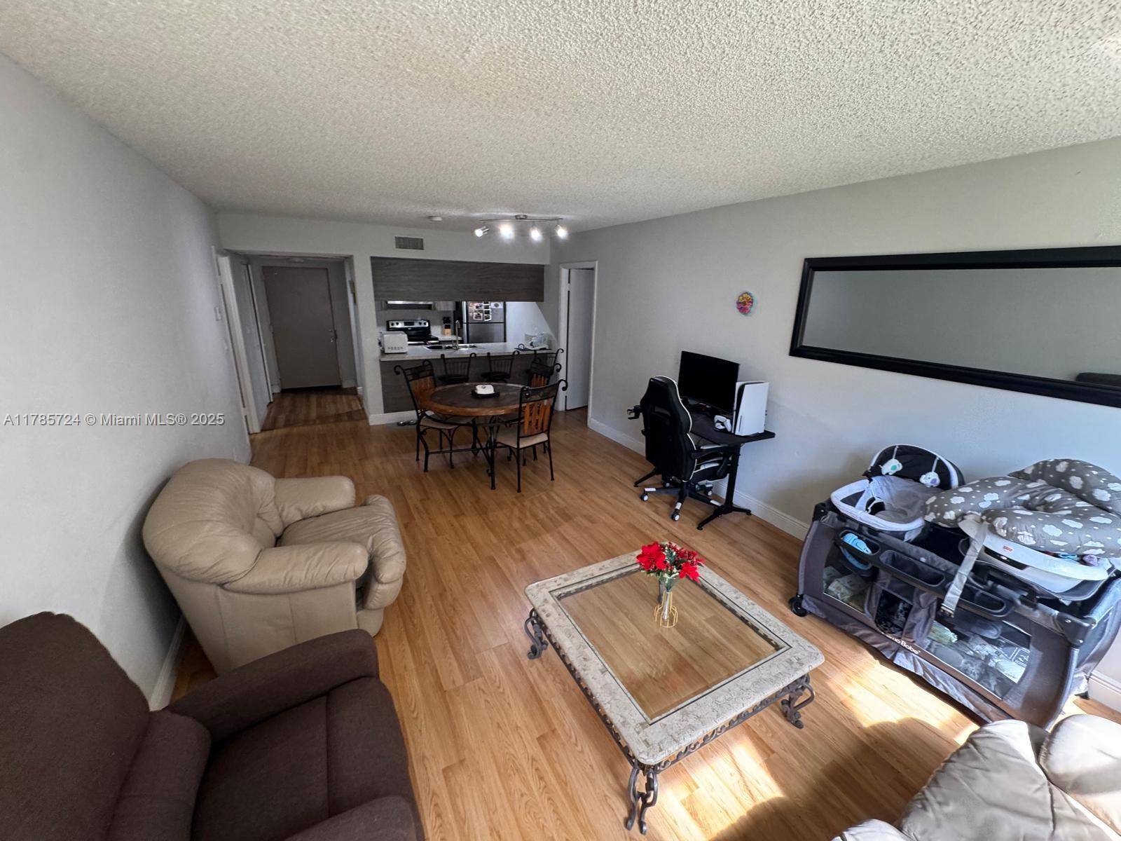 Doral, FL 33166,8120 Geneva Ct #151