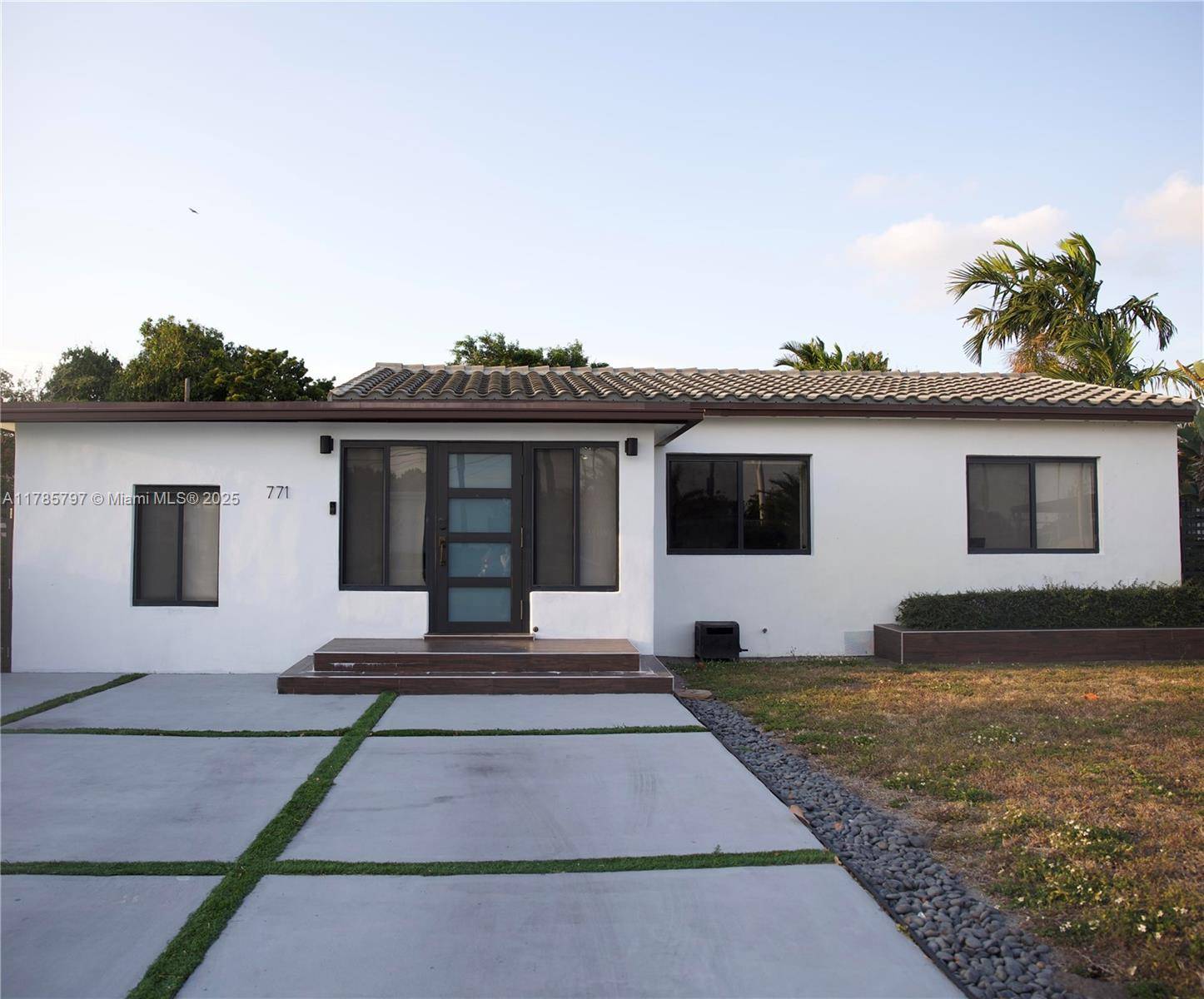 771 E 35th St, Hialeah, FL 33013