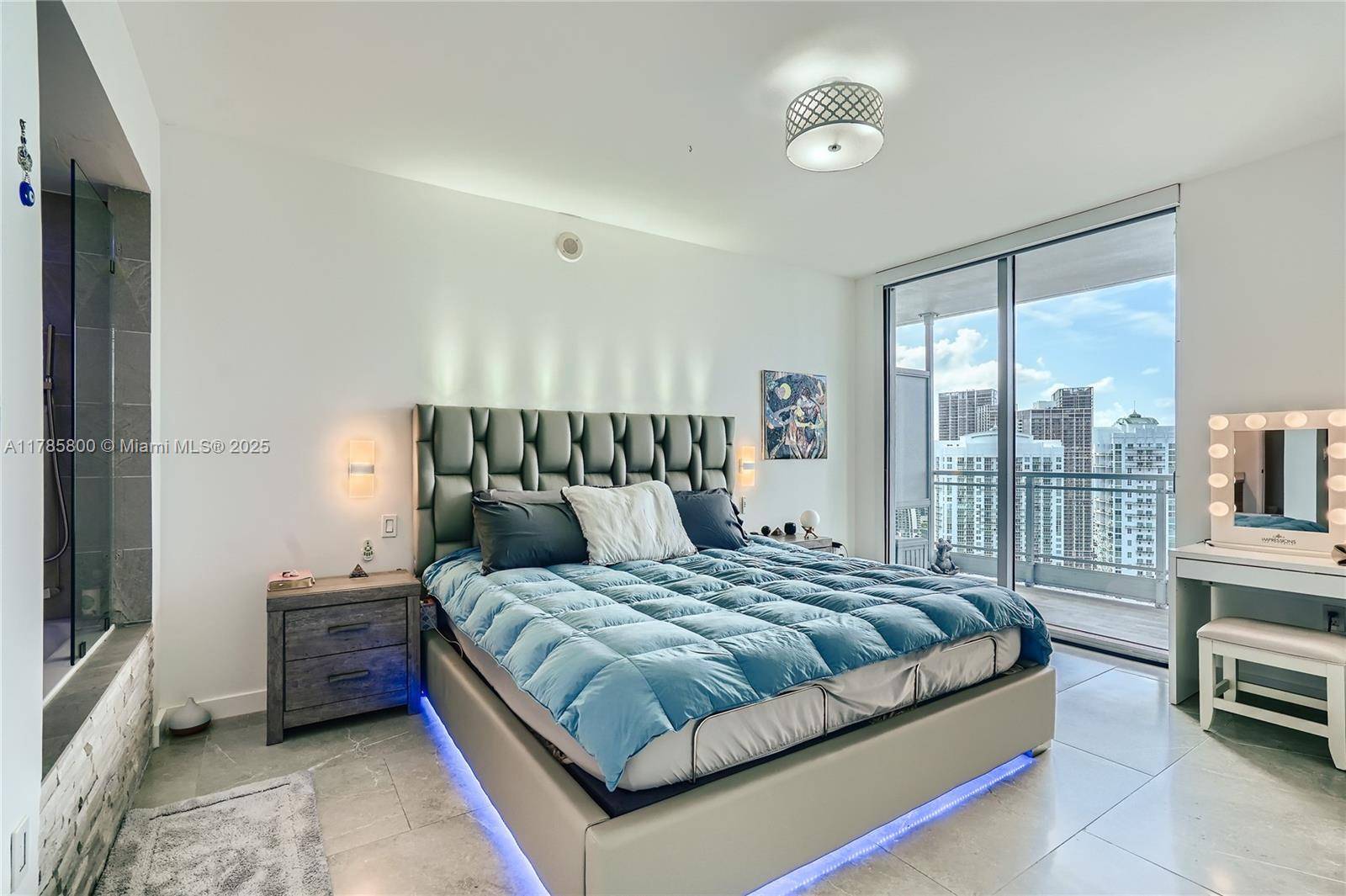 Miami, FL 33130,90 SW 3rd St #4301