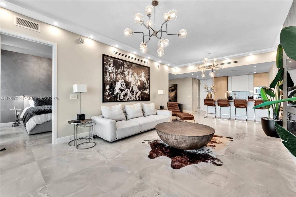 Sunny Isles Beach, FL 33160,15701 Collins Ave #4604