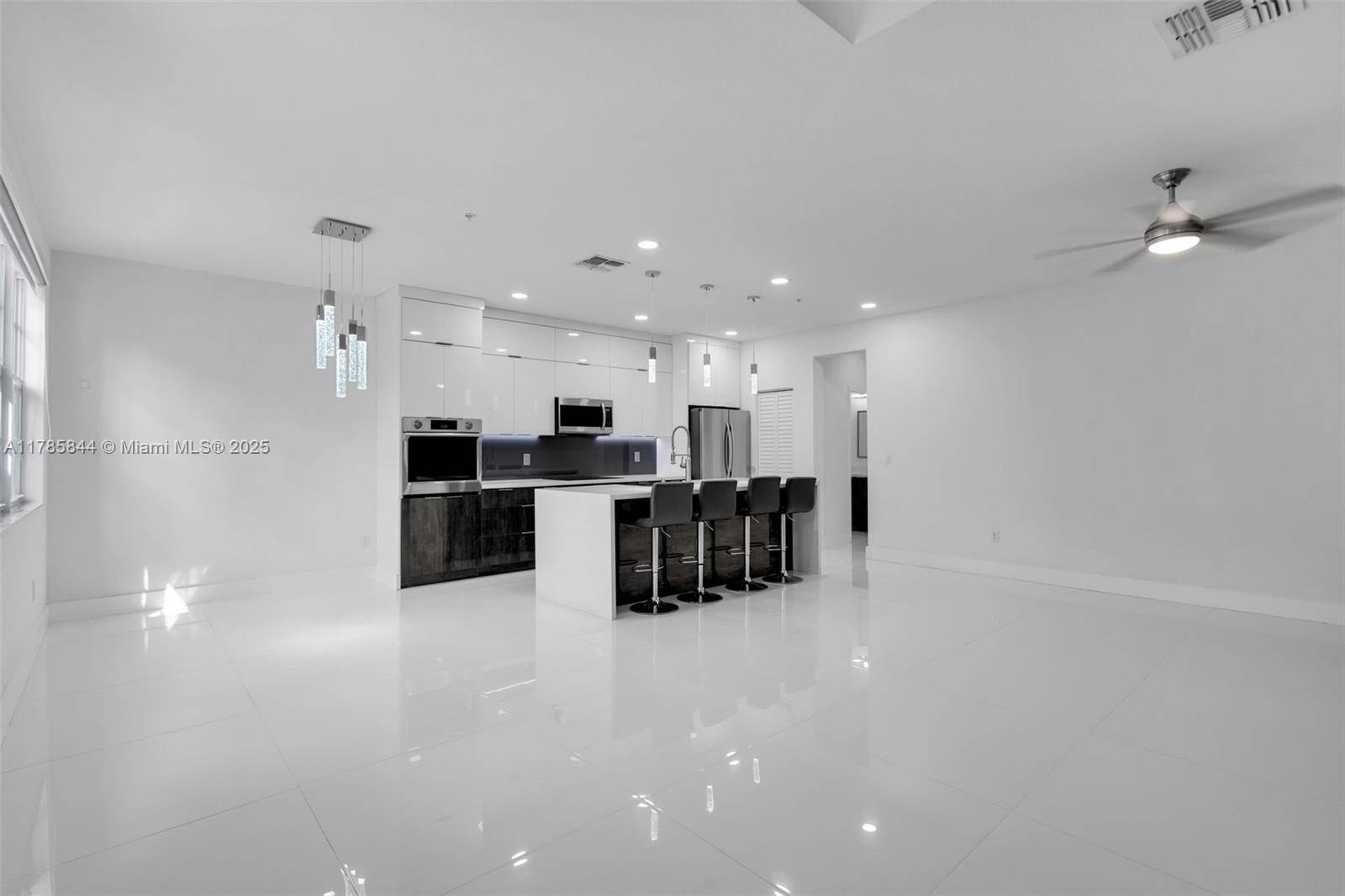 Miramar, FL 33025,11976 SW 29th St