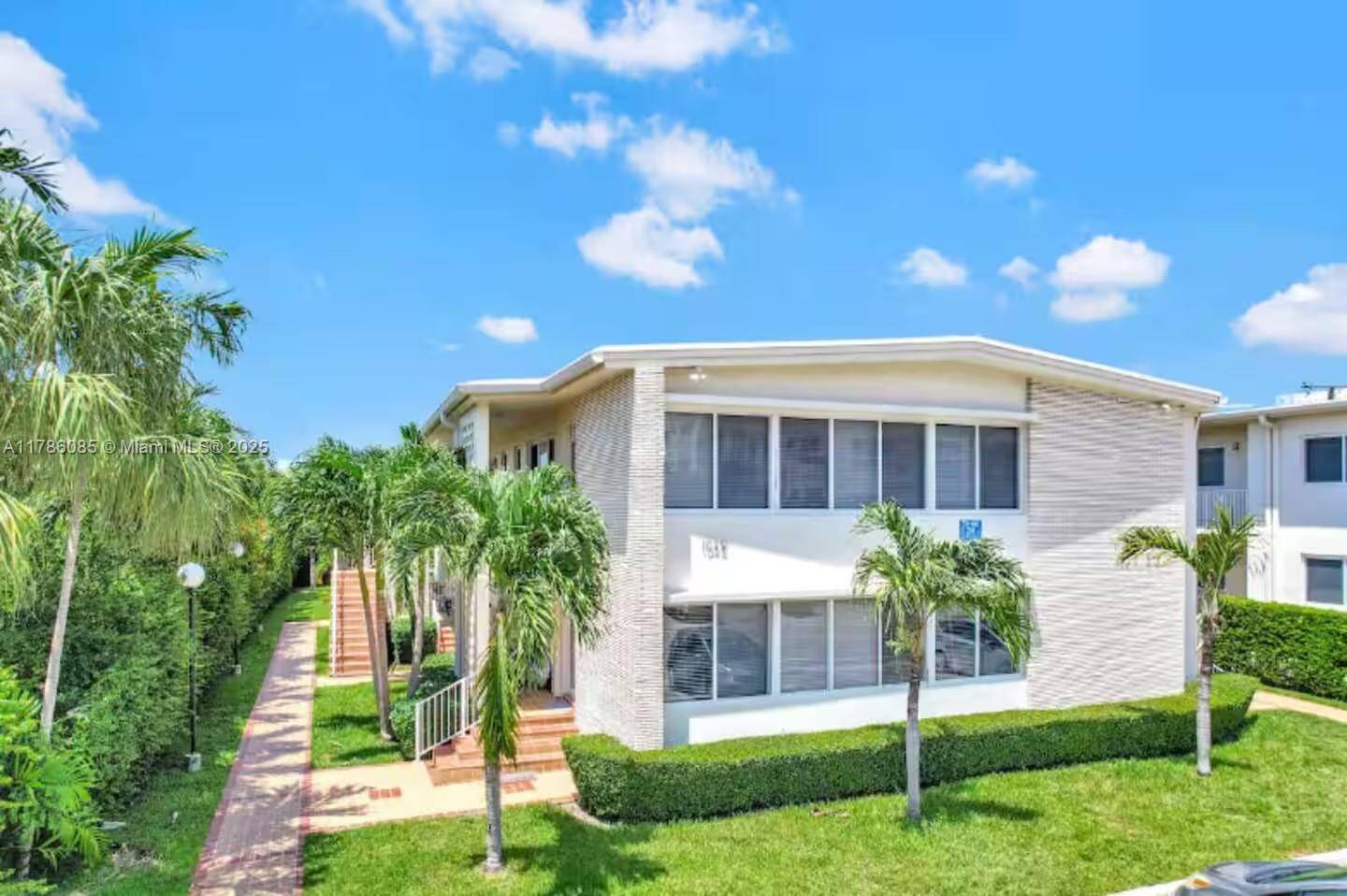 Bay Harbor Islands, FL 33154,1035 94th St #2