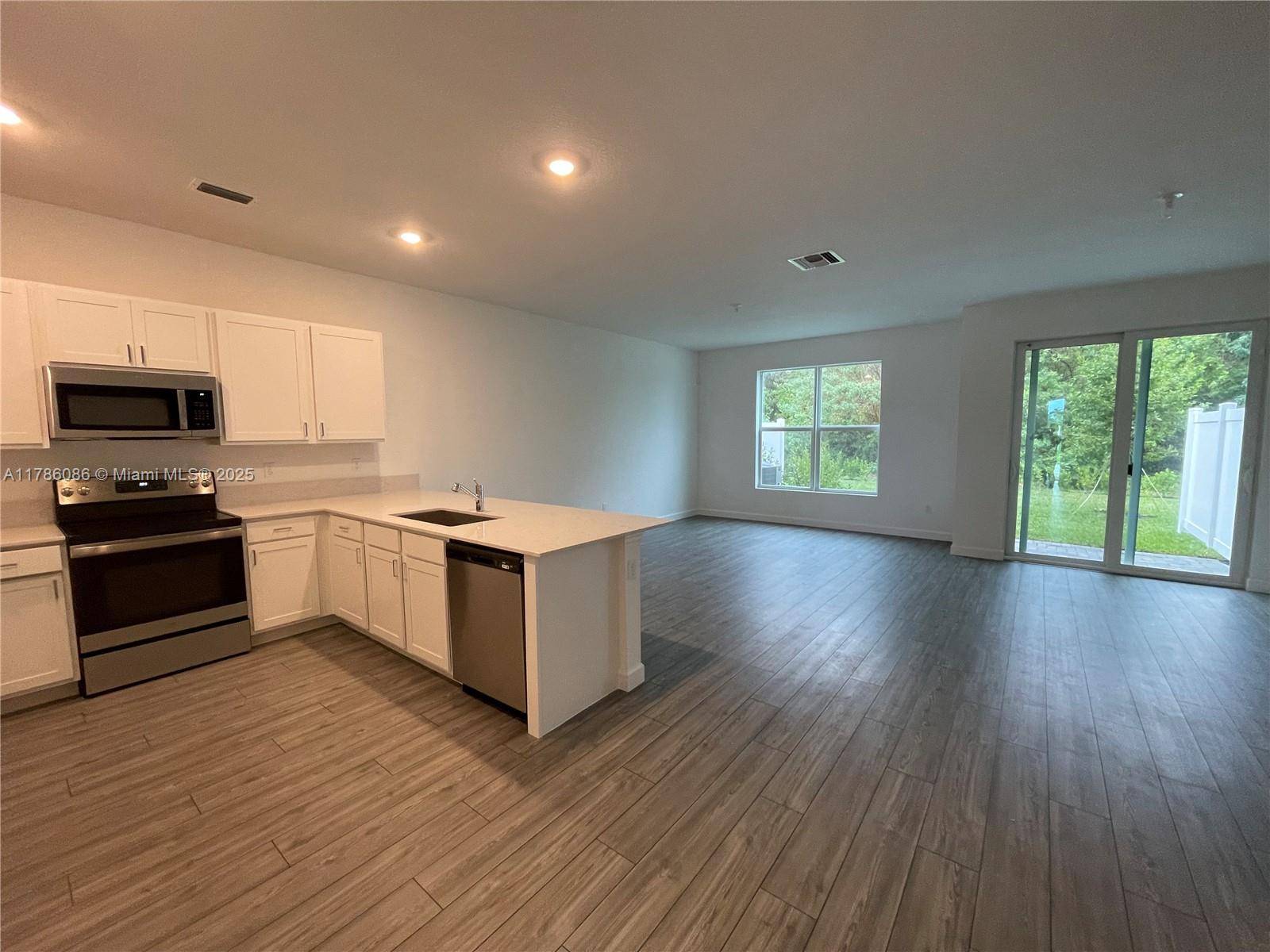 Lake Worth, FL 33467,4297 Hammock Grove Dr #4297