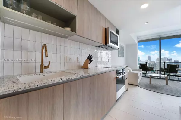 Miami, FL 33132,601 NE 1 Ave #4714