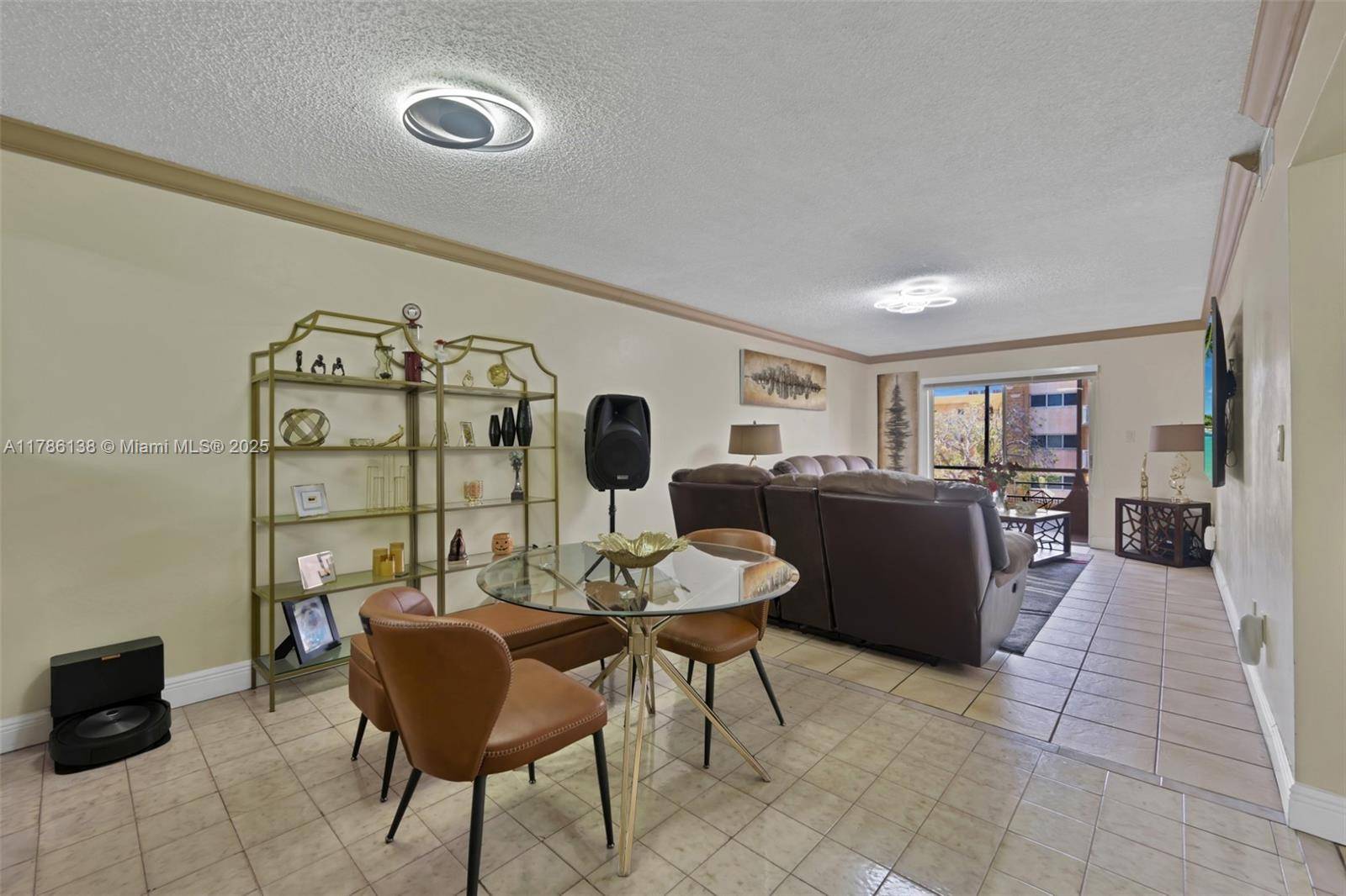Hialeah, FL 33012,4670 W 13th Ln #207