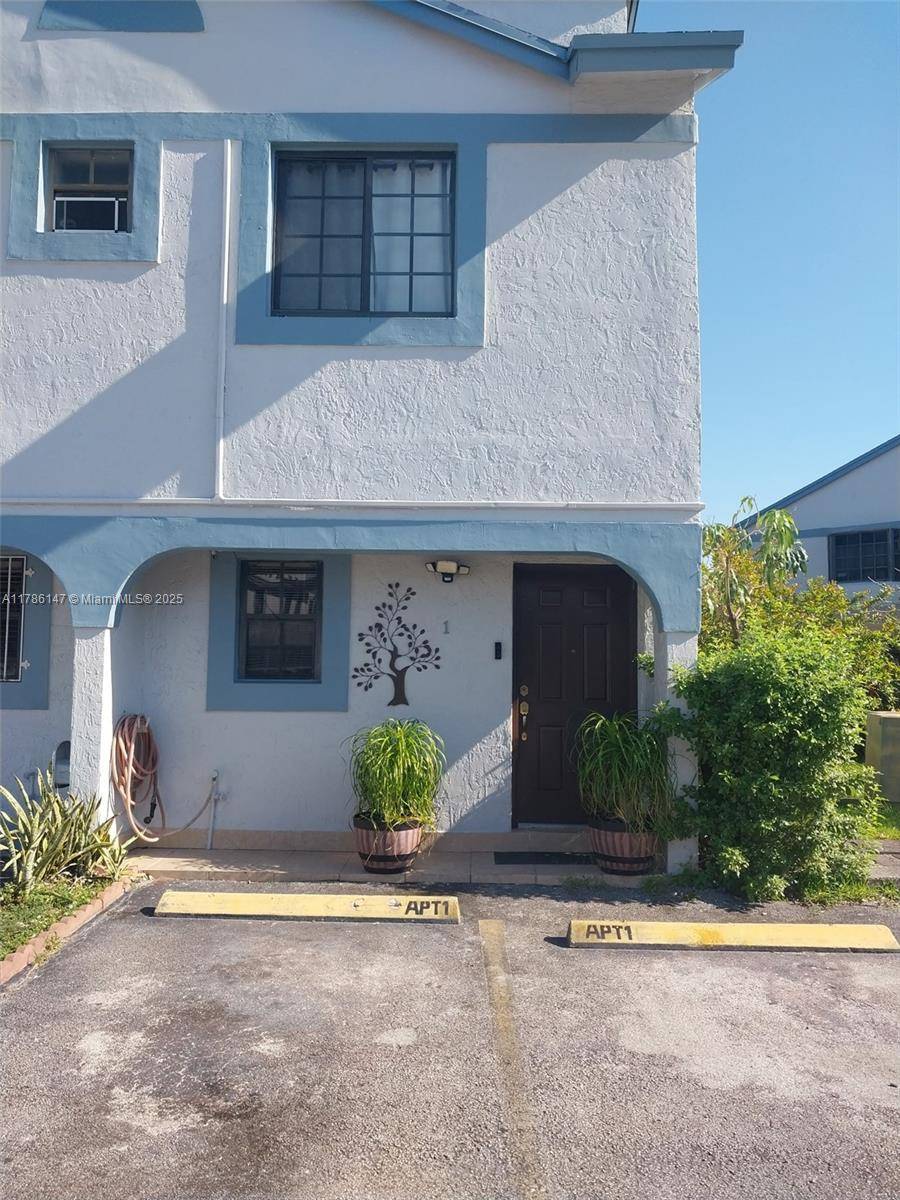 12045 SW 18th St #1-42, Miami, FL 33175