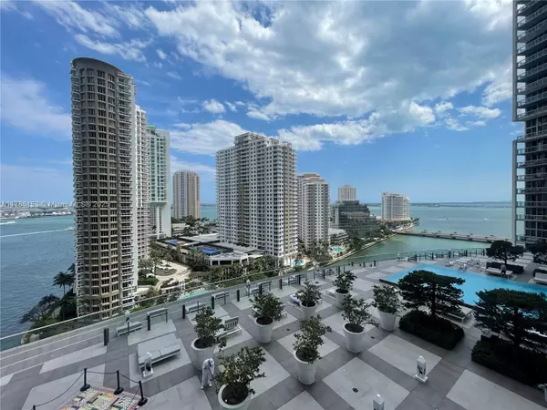 465 Brickell Ave #1705, Miami, FL 33131