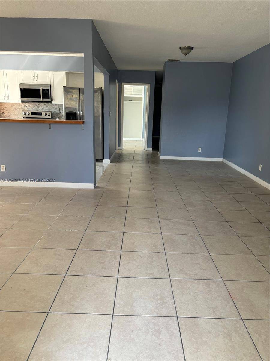 Fort Lauderdale, FL 33311,1035 NW 8th Ave