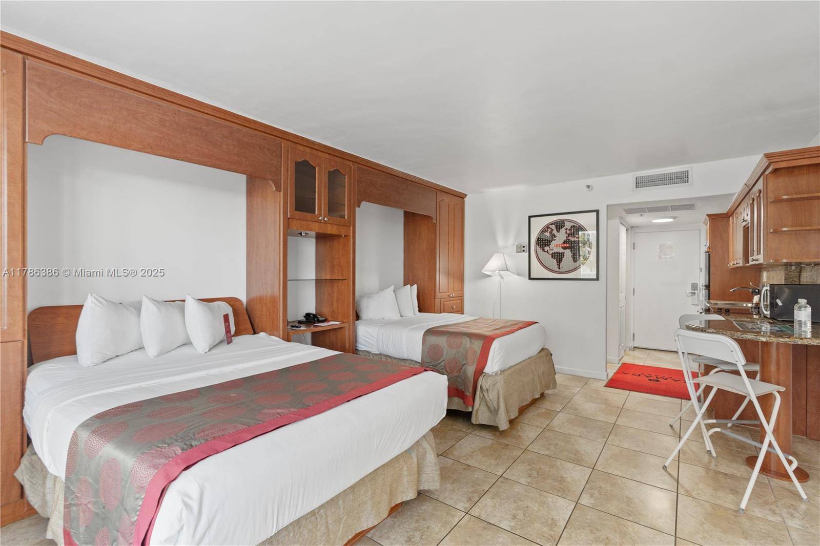 Sunny Isles Beach, FL 33160,19201 Collins Ave #122