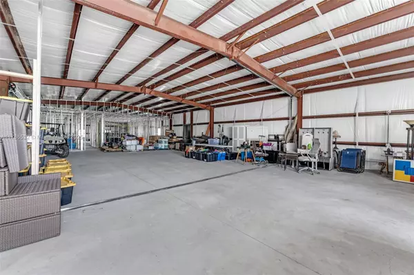 Miami, FL 33187,19700 SW 188th St