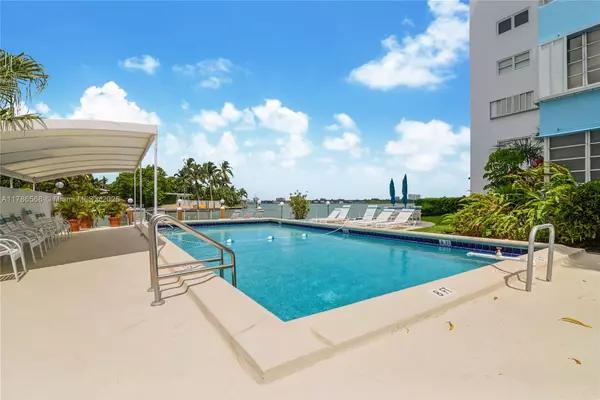 Bay Harbor Islands, FL 33154,10300 W Bay Harbor Dr #9D