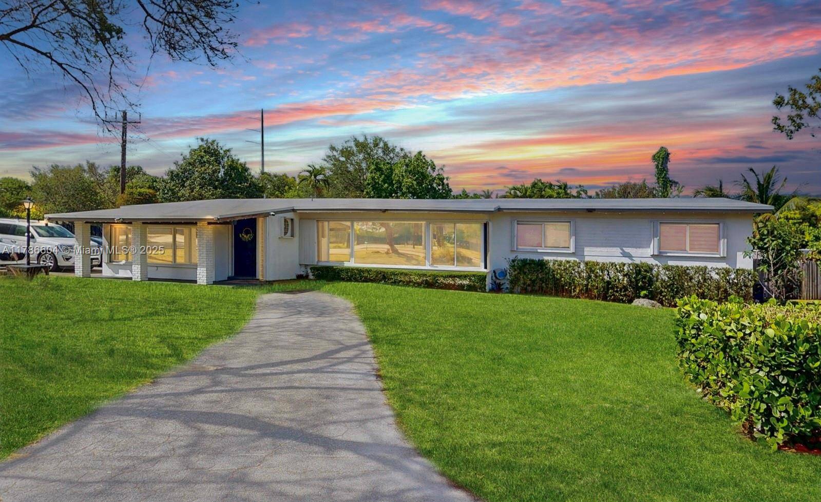 Miami, FL 33156,9925 SW 82nd Ave