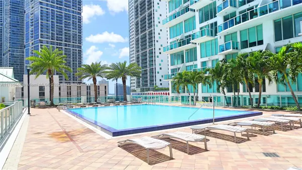 Miami, FL 33131,41 SE 5th St #814