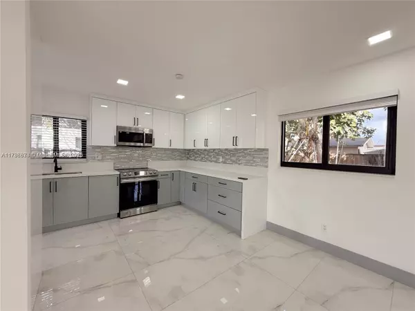 Miami, FL 33175,12711 SW 51st St