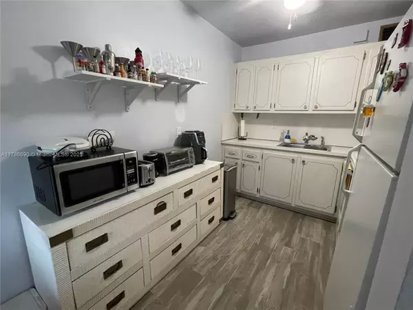 Deerfield Beach, FL 33442,279 Markham M #M