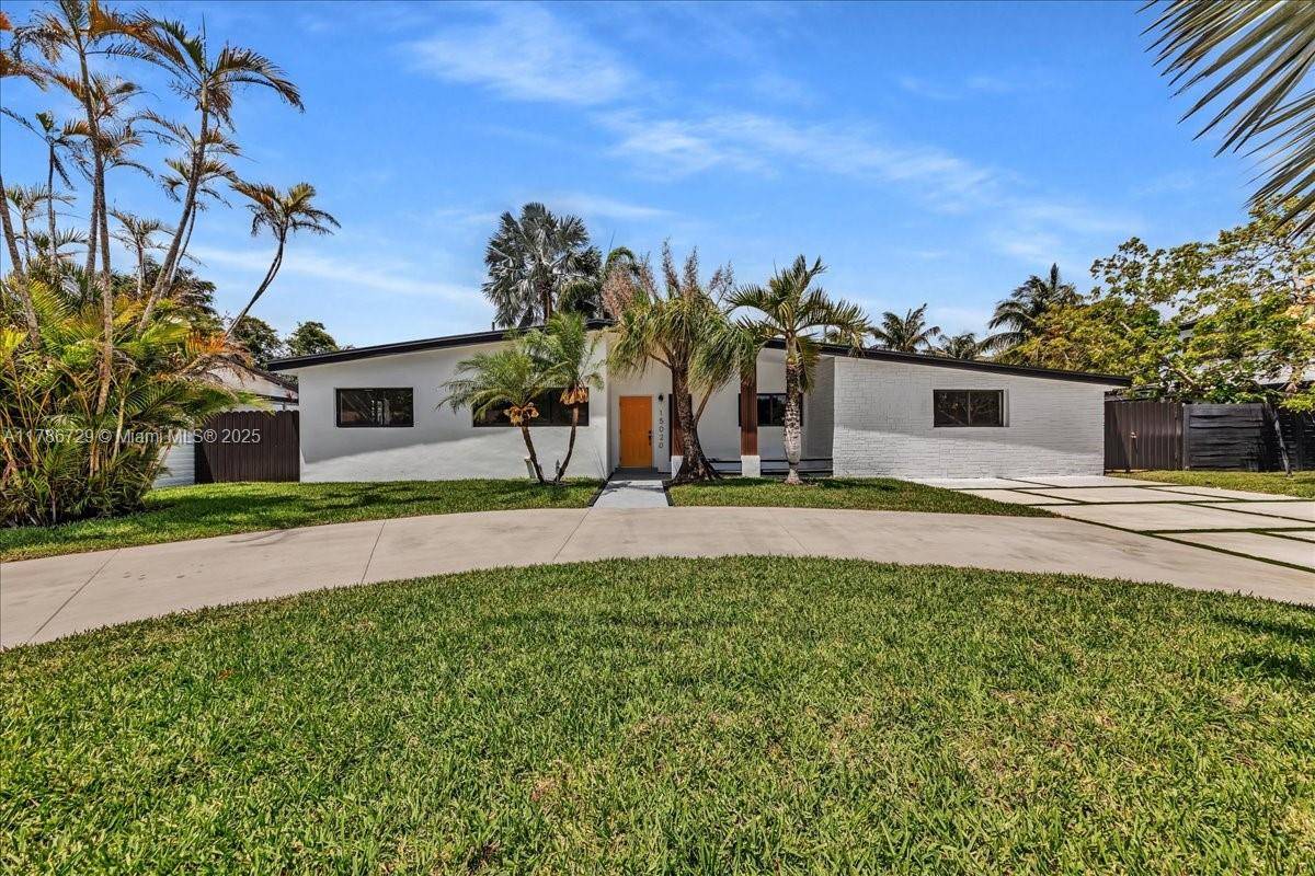 Miami, FL 33161,15020 NE 7th Ave