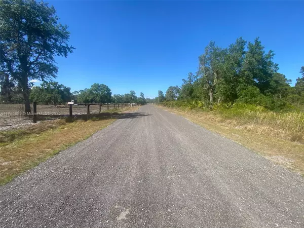 Clewiston, FL 33340,565 S Jasmine Street