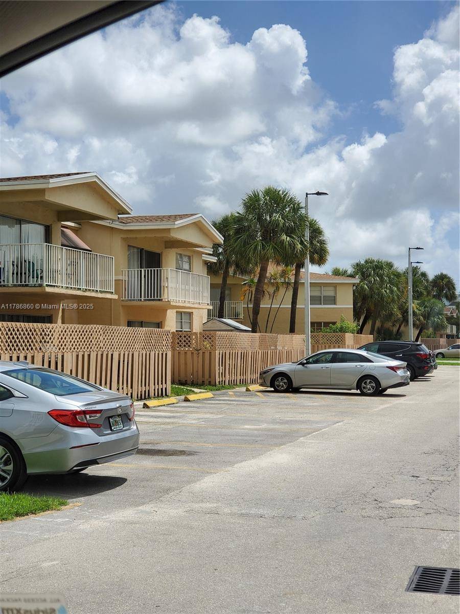 Doral, FL 33166,4180 NW 79th Ave #2C