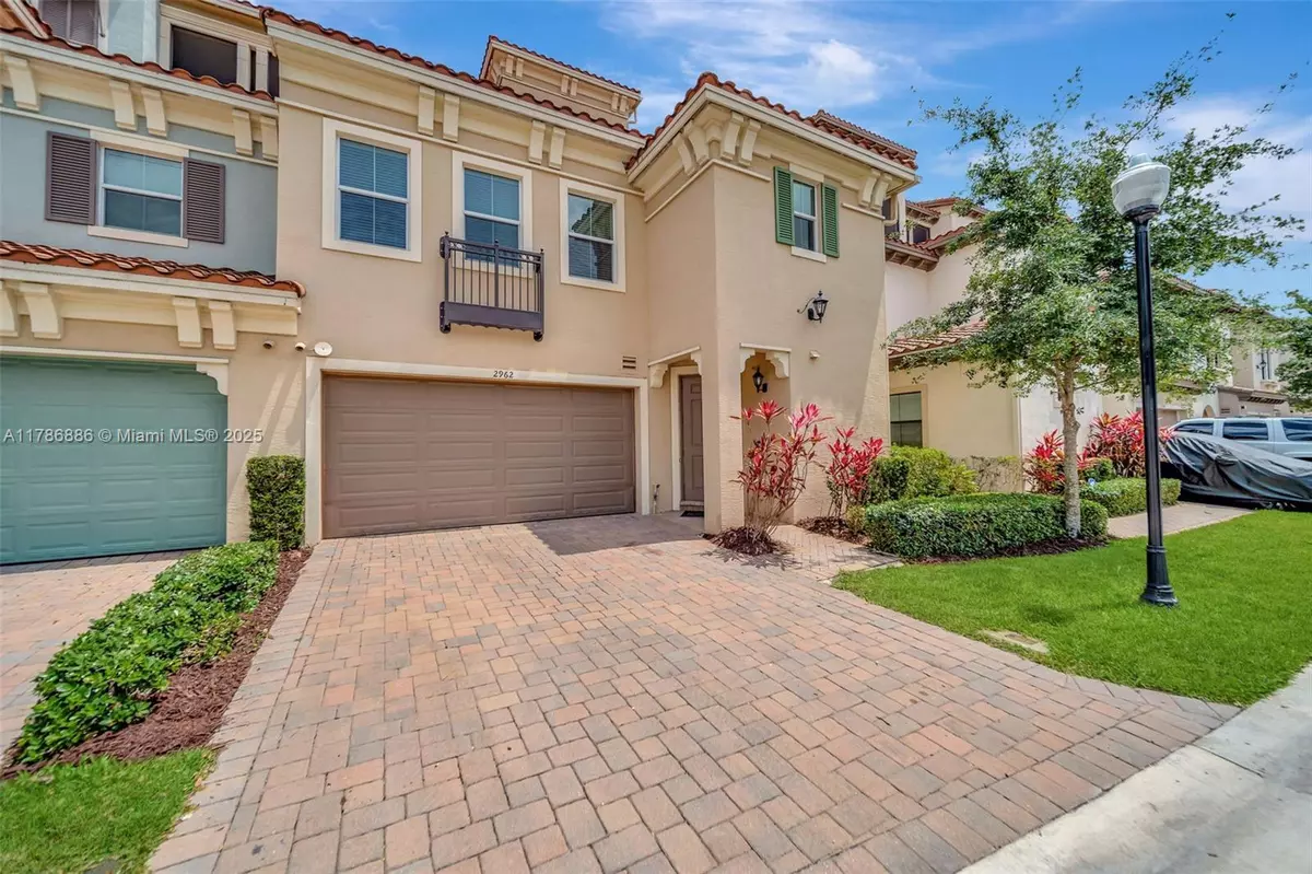 Sunrise, FL 33323,2962 NW 124th Way
