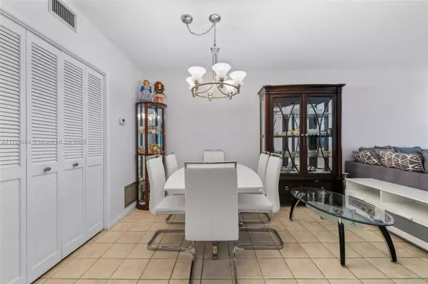 Hollywood, FL 33021,3800 Hillcrest Dr #210