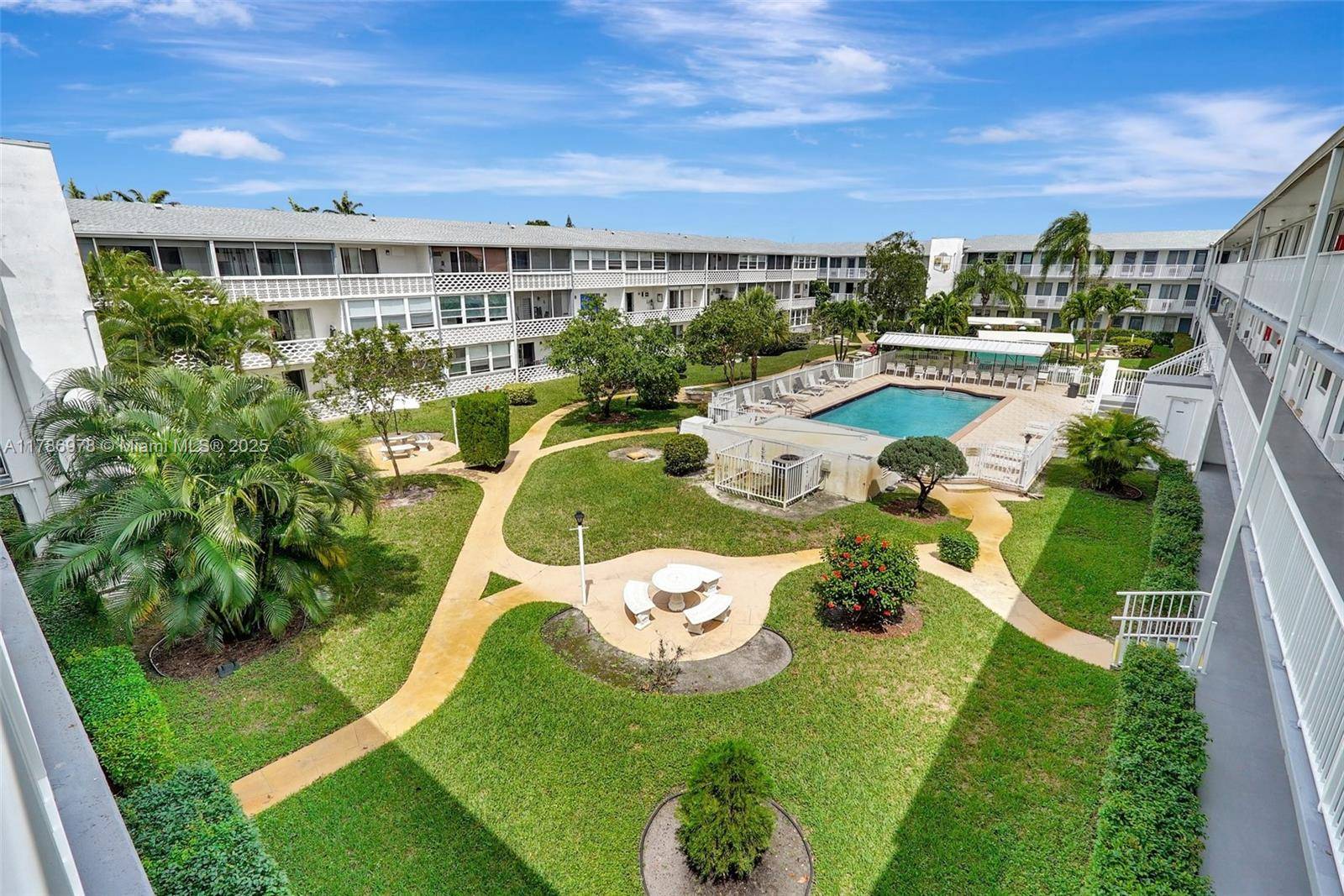 15610 NE 6th Ave #34D, Miami, FL 33162