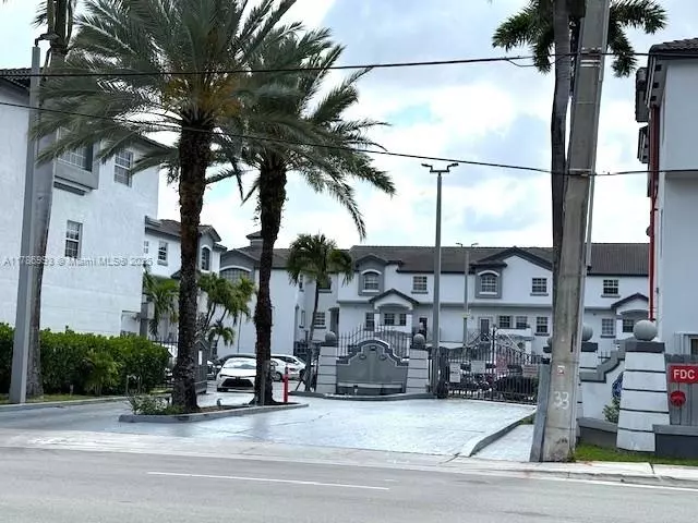 955 NW 82nd Ave #215-C, Miami, FL 33126