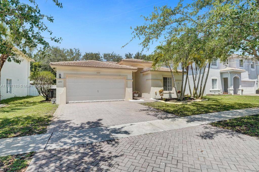 12711 SW 45th Dr, Miramar, FL 33027