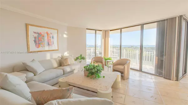 Miami, FL 33138,1000 Quayside Ter #812
