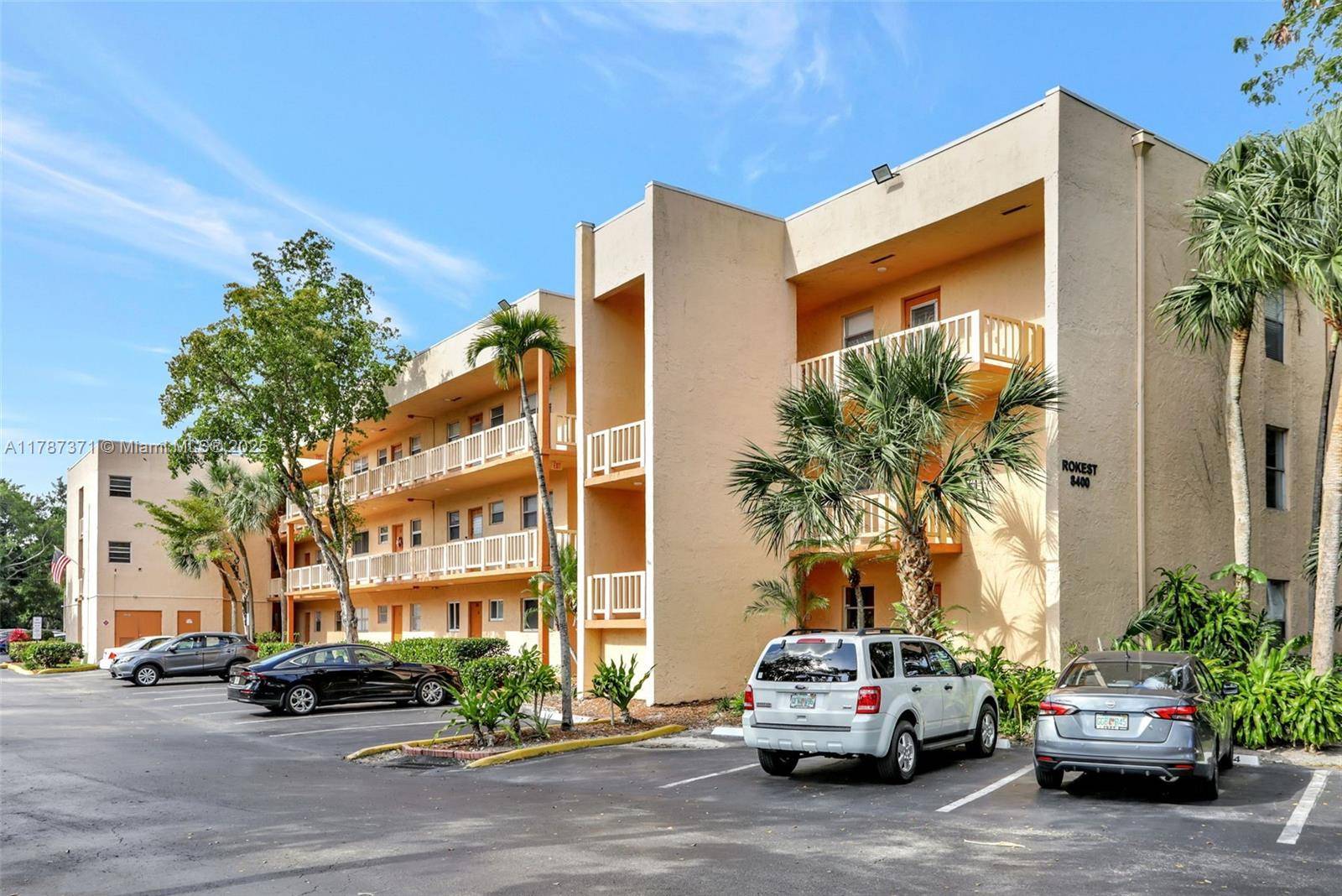 Tamarac, FL 33321,8400 Lagos De Campo Blvd #212