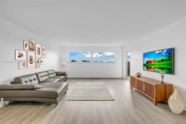 3200 Port Royale Dr N #704, Fort Lauderdale, FL 33308