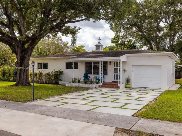 310 NE 127th St, North Miami, FL 33161