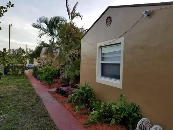 Hollywood, FL 33020,2015 Funston St #XX