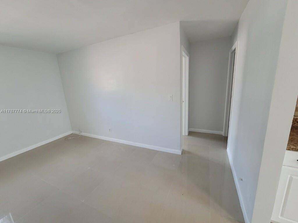 Hollywood, FL 33020,1719 Lincoln St #2B All Utilities Included