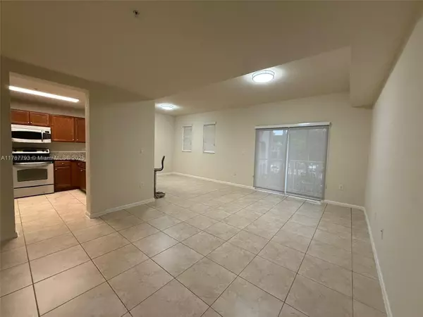 Doral, FL 33178,11501 NW 89th St #211