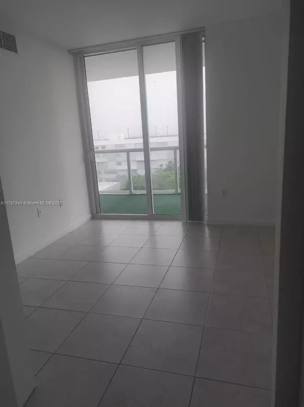Miami, FL 33125,1871 NW S River Dr #904