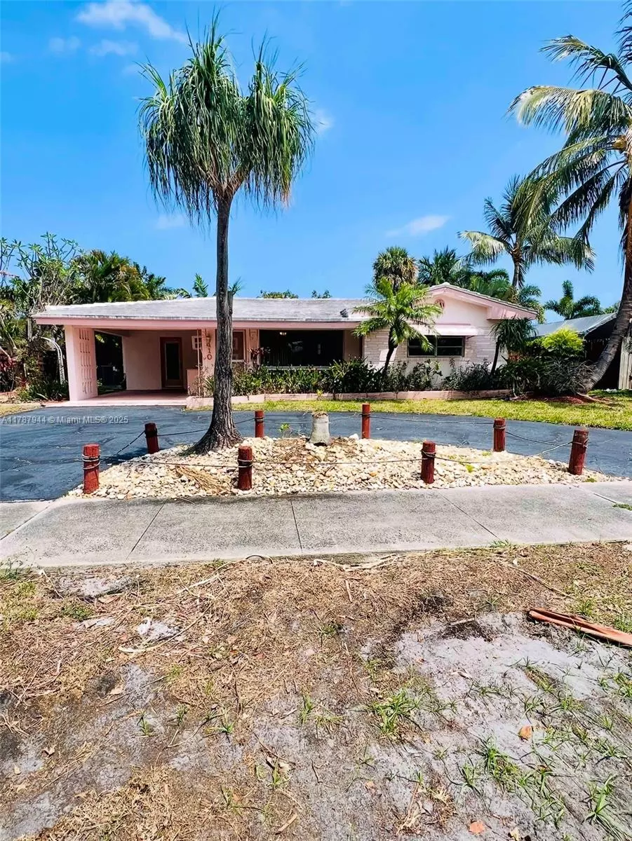 Pompano Beach, FL 33060,410 SE 4th Ave