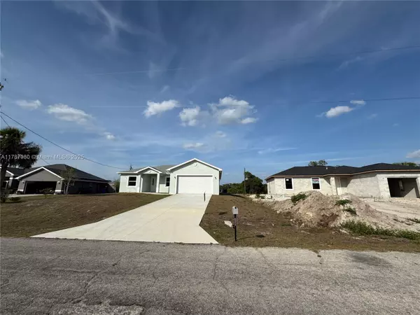 La Belle, FL 33935,1062 JAY CT
