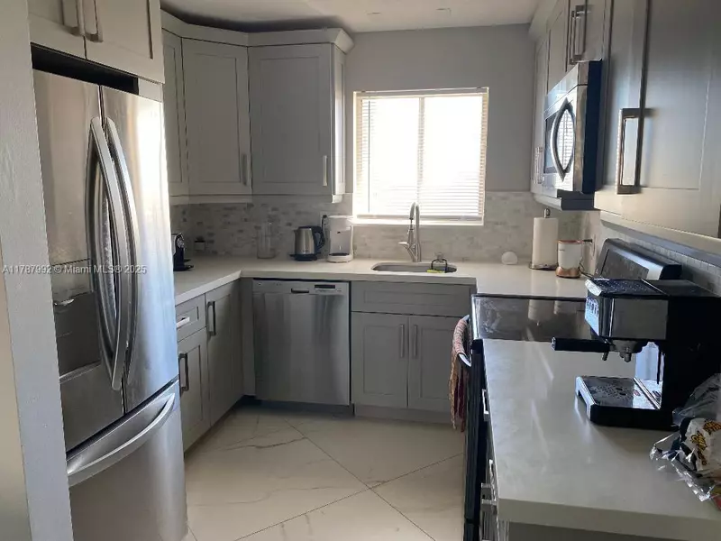 100 S Waterway Dr #401, Lake Worth, FL 33462