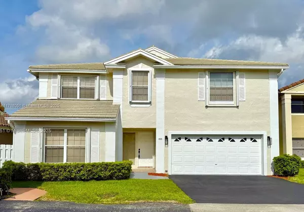 9525 NW 9th Ct, Plantation, FL 33324