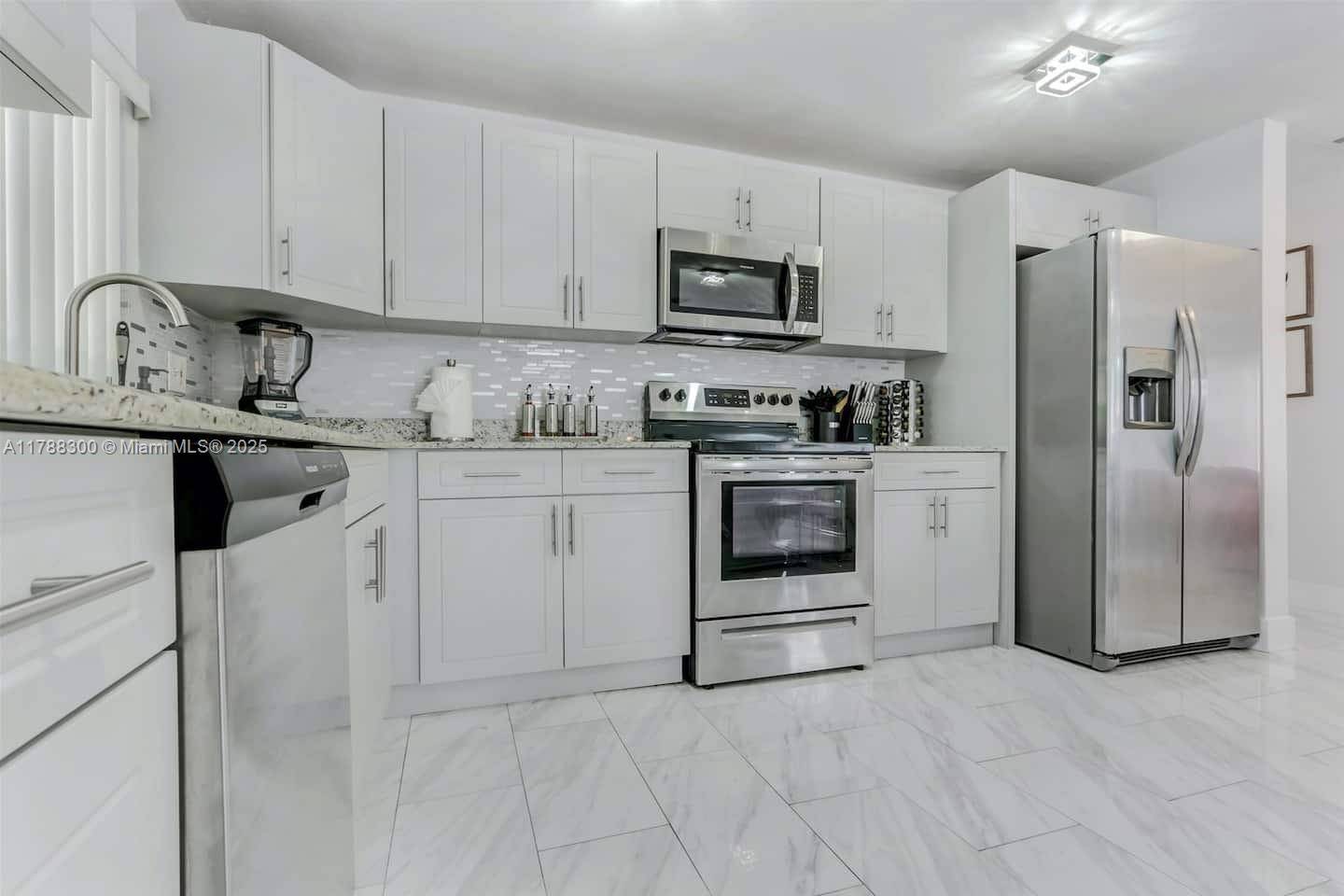 Hallandale Beach, FL 33009,211 SW 4th Ave