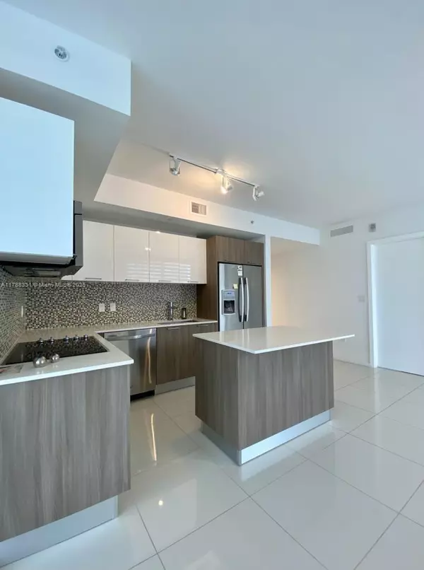 Doral, FL 33166,5300 Paseo Blvd #1001