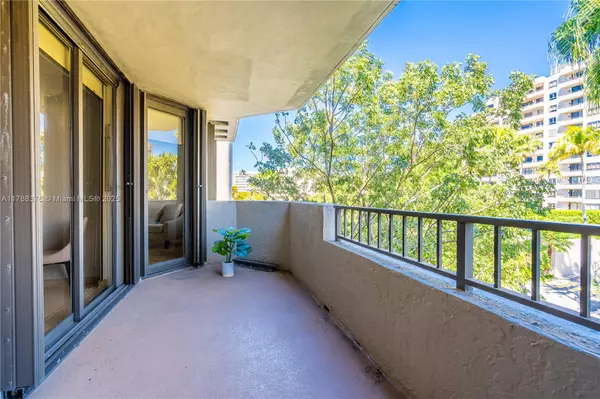 Key Biscayne, FL 33149,161 Crandon Blvd #314