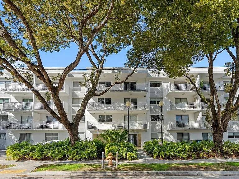 445 SW 11 st #401, Miami, FL 33130
