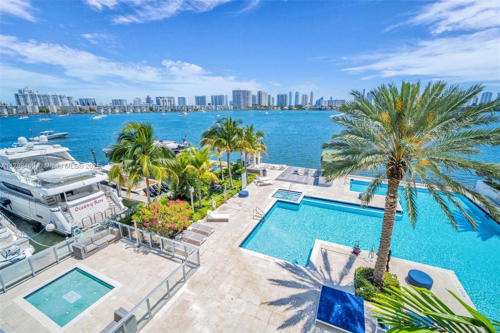 North Miami Beach, FL 33160,17111 Biscayne Blvd #309
