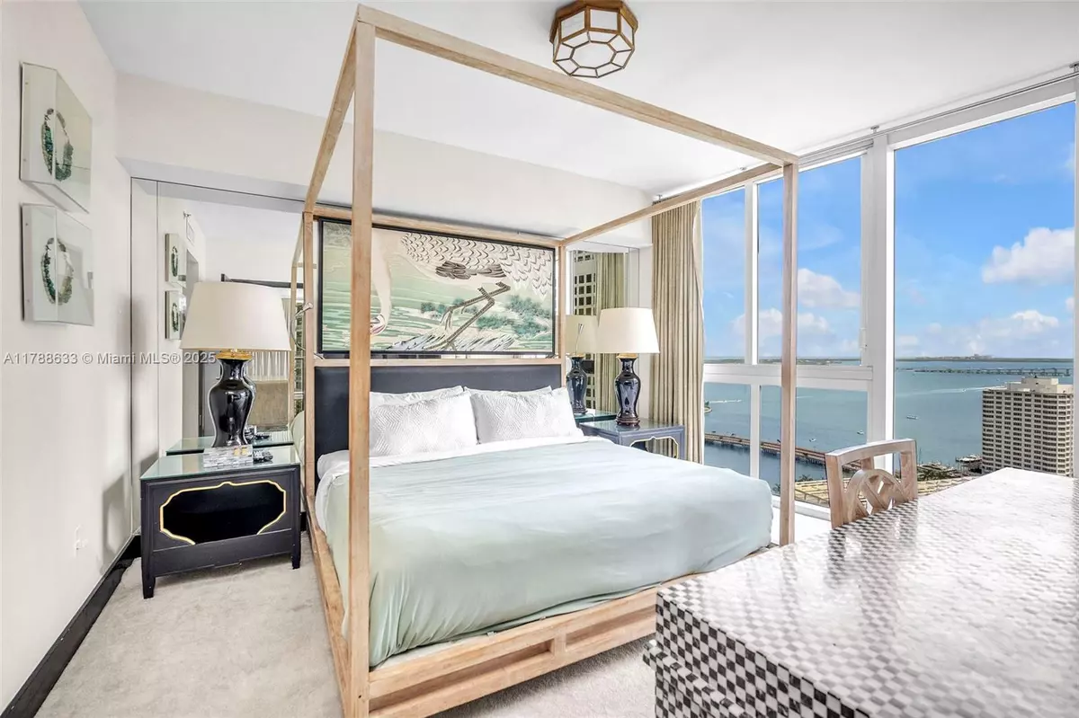 Miami, FL 33131,485 Brickell Ave #2508