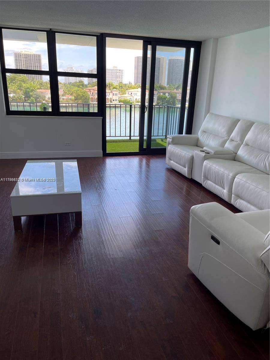 Bay Harbor Islands, FL 33154,10101 E Bay Harbor Dr #405