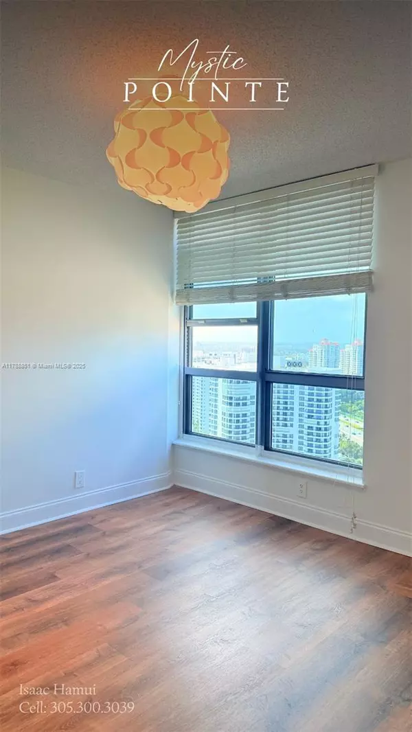 Aventura, FL 33180,3500 Mystic Pointe Dr #3003