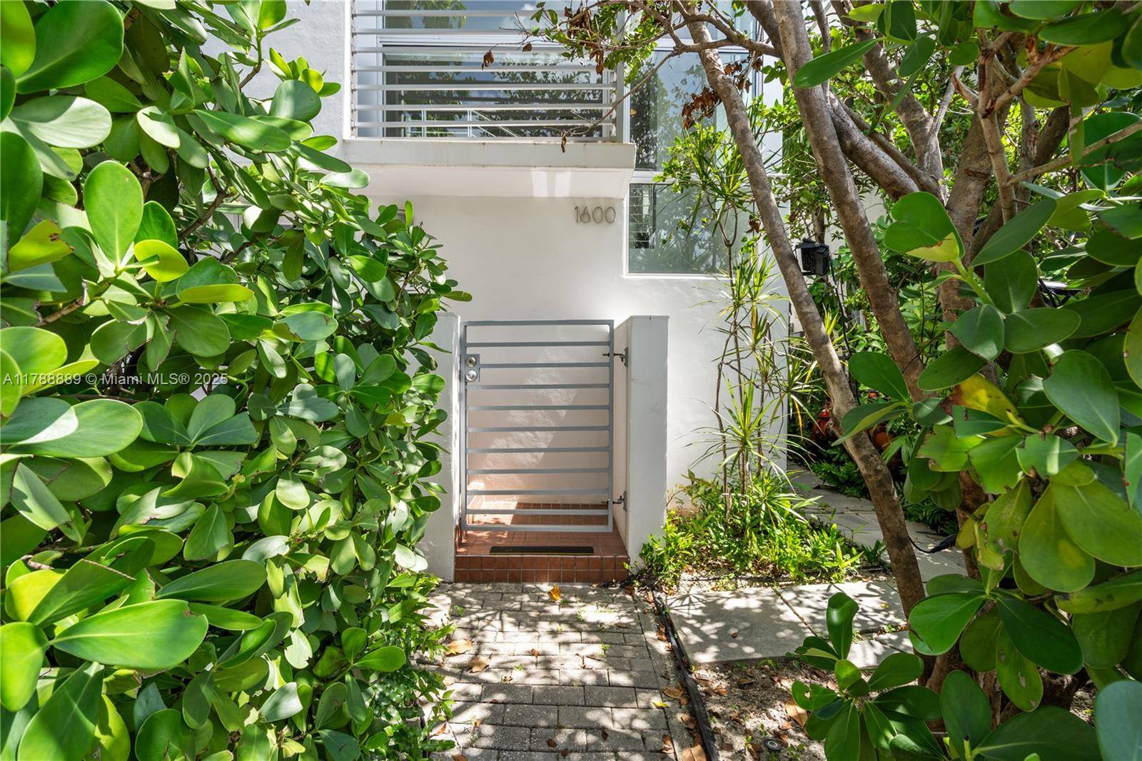 Miami Beach, FL 33139,1600 Michigan Ave #7