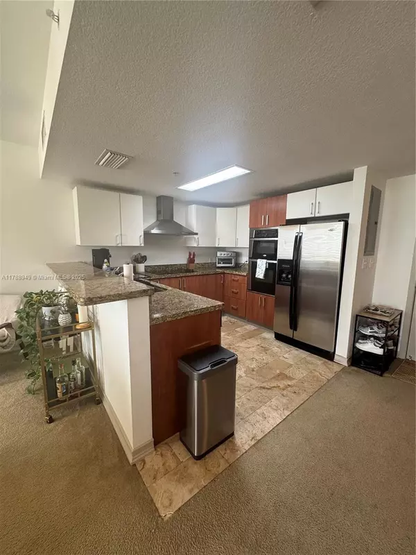 Miami, FL 33131,170 SE 14th St #2407