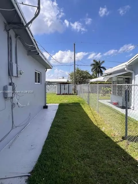 Sunrise, FL 33322,9021 NW 24th Pl